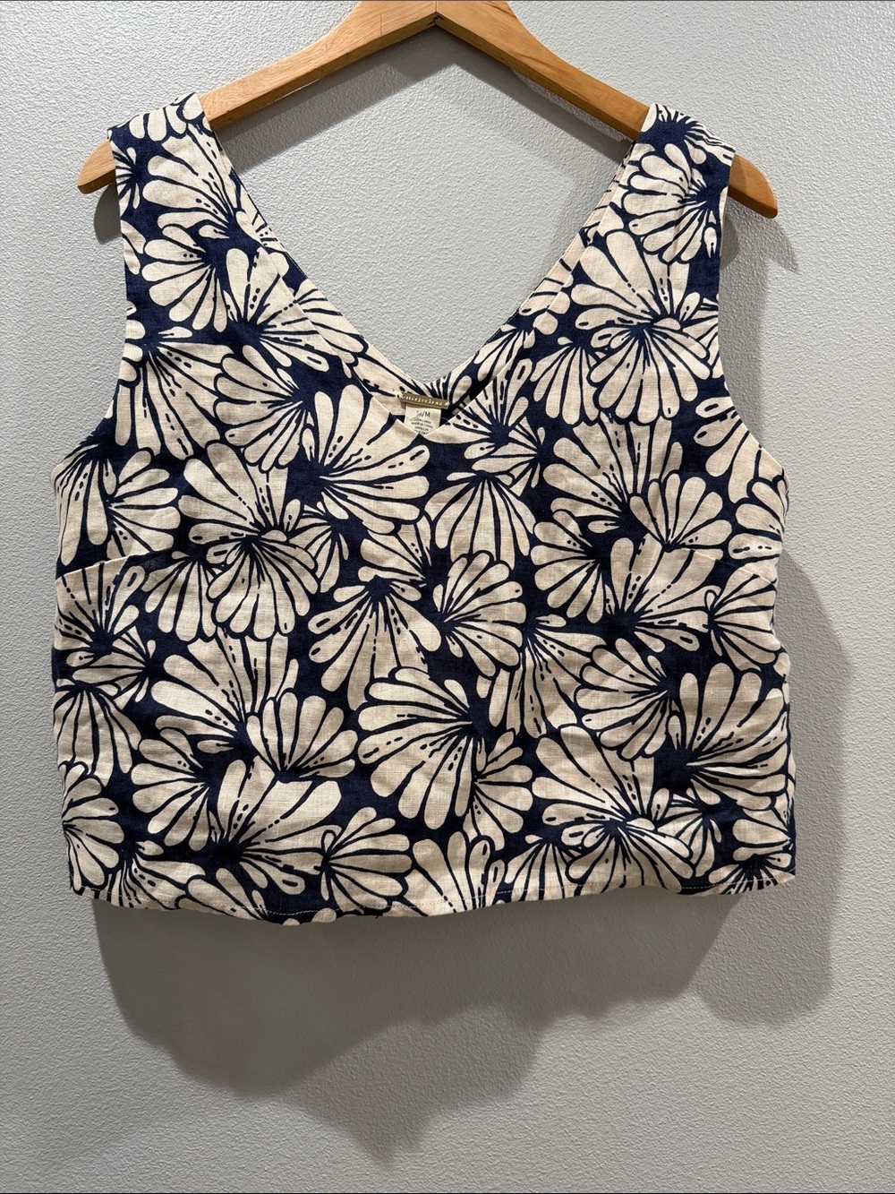 Magaschoni Navy & Cream Floral V-Neck Linen Crop Top Size Medium BNWT